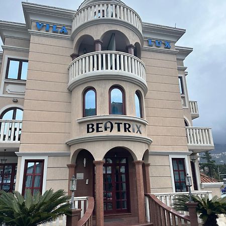 Beatrix Lux Hotel Budua Esterno foto