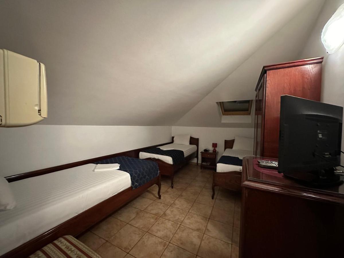 Beatrix Lux Hotel Budua Esterno foto