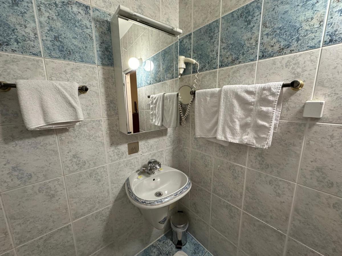 Beatrix Lux Hotel Budua Esterno foto