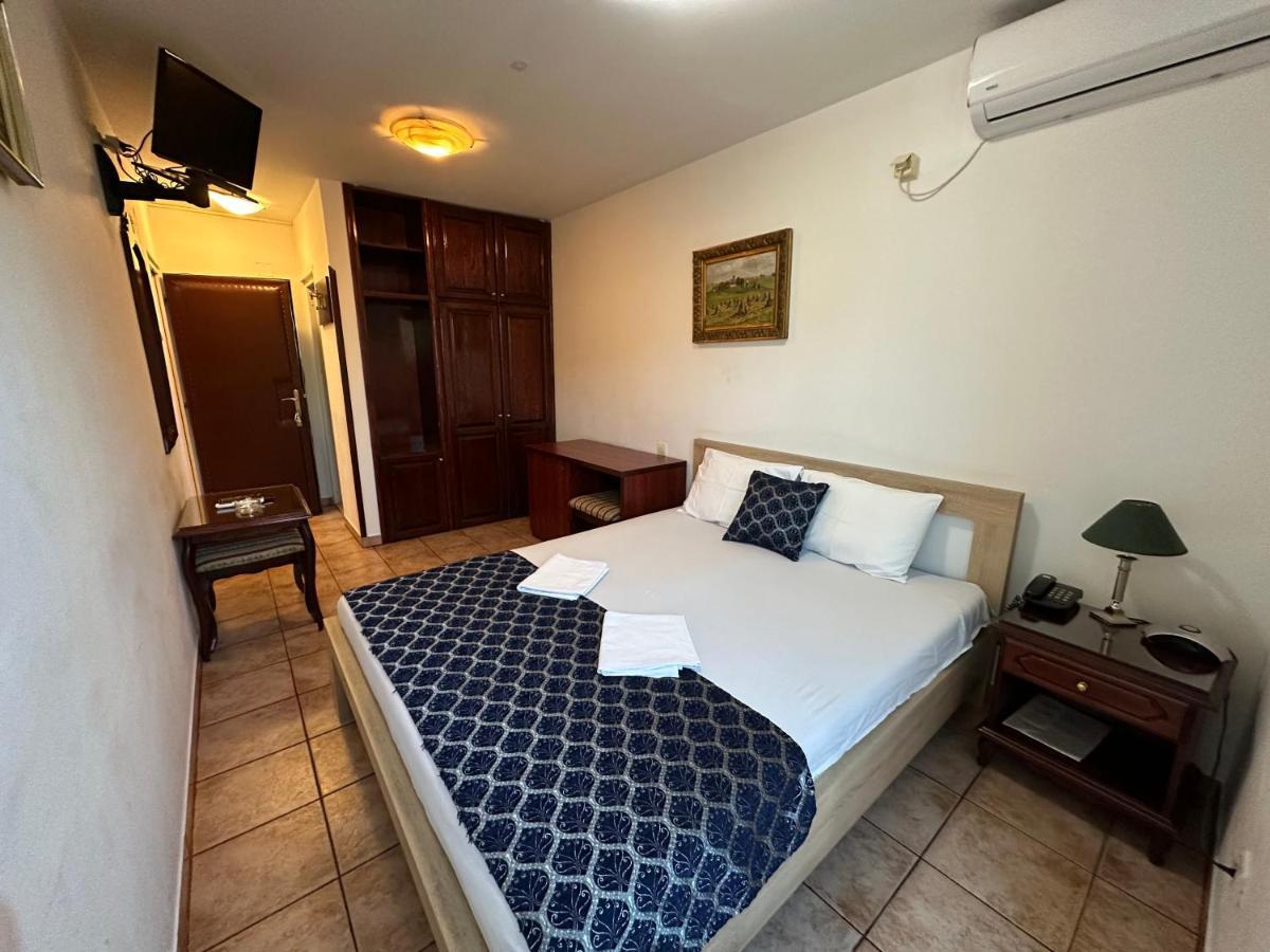 Beatrix Lux Hotel Budua Esterno foto