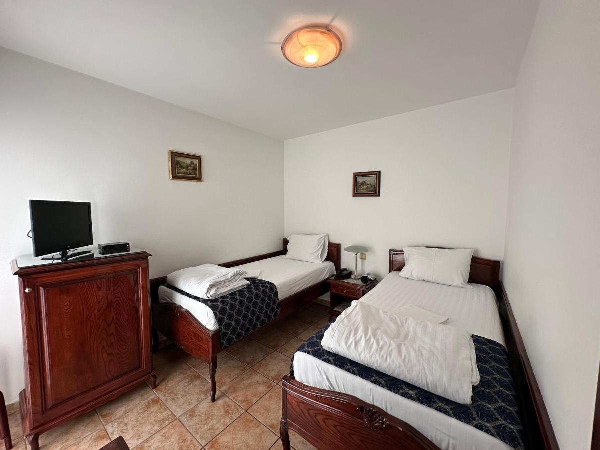 Beatrix Lux Hotel Budua Esterno foto